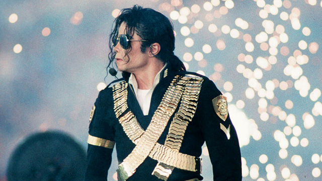 King of Pop - Micheal Jackson performing during Superbowl XXVII (Pic Cou: mjworld.net)