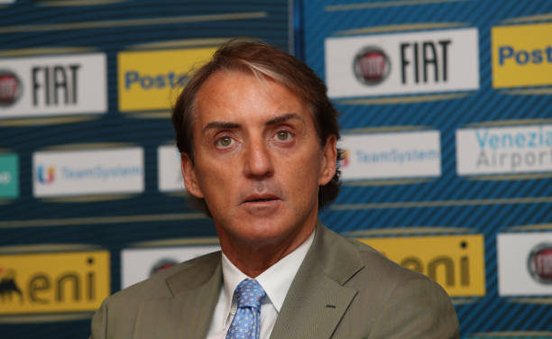 Roberto Mancini signs Italy contract extension till 2026